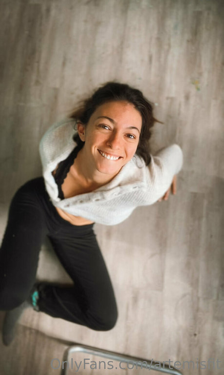 artemisfit model perfect pic