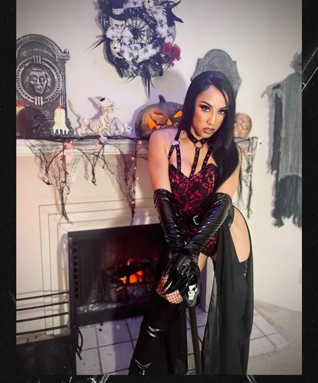 hairy armpits onlyfans art naked picture