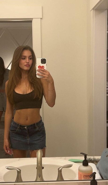 pregnant threesome onlyfans art naked picture