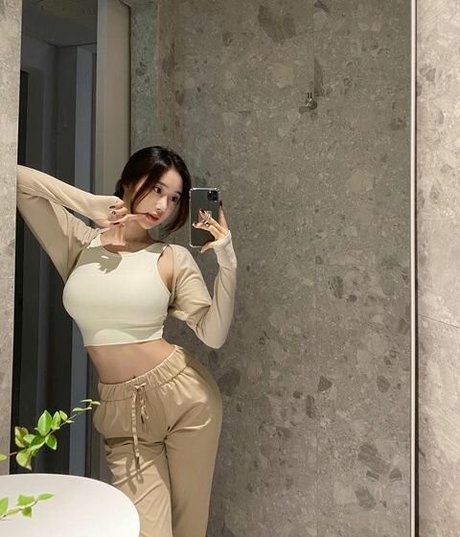 machi0910 naked actress archive