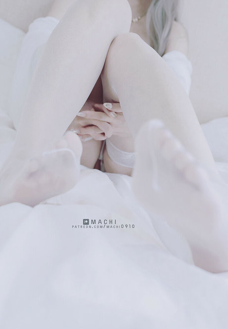 machi0910 naked star image