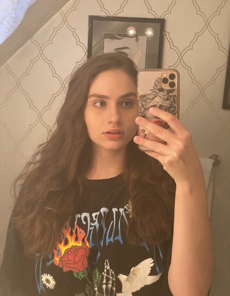 Elisabeth Marchini model sexy galleries