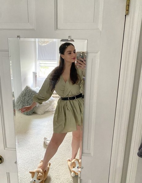 Elisabeth Marchini star top galleries