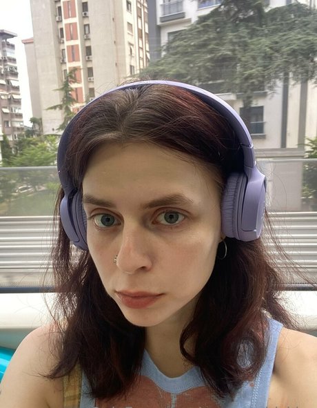 umermaidskiss erotic actress pictures