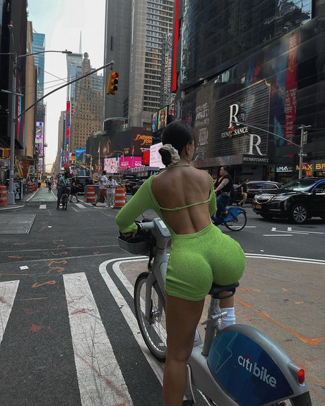 guy onlyfans art naked pic