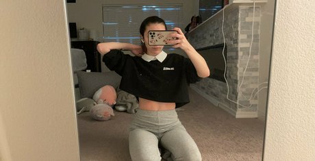 shemale fucks girl onlyfans nudes pictures