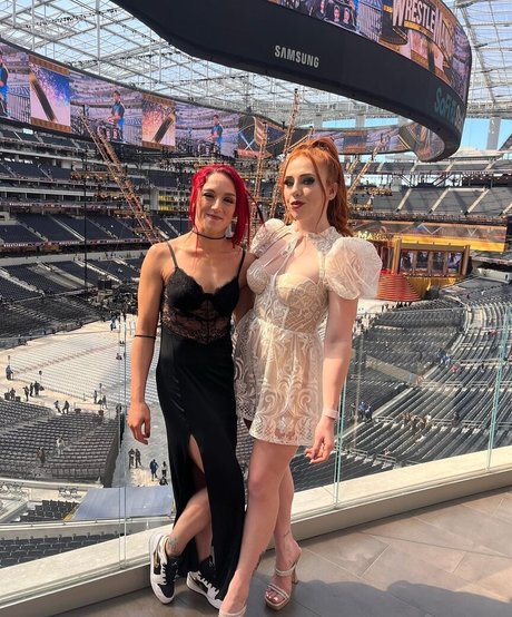 Isla Dawn pornstar nice archive