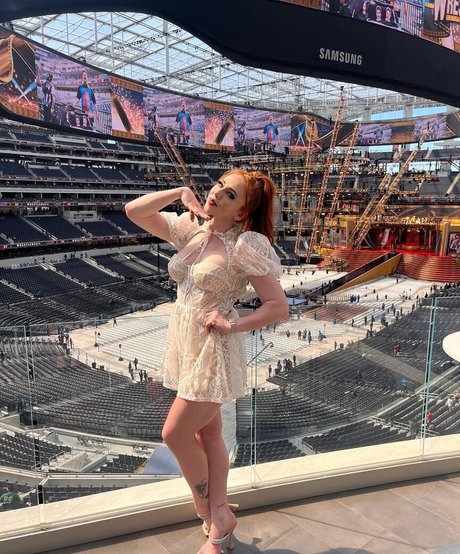 Isla Dawn star nude pictures