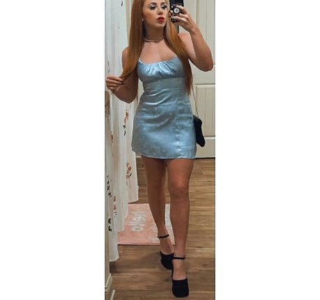 Isla Dawn beautiful pornstar img