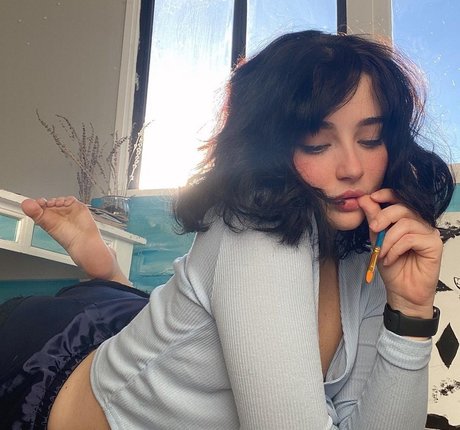 Michele Alves star beautiful img