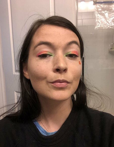 Zhaddie Grey naked star photo