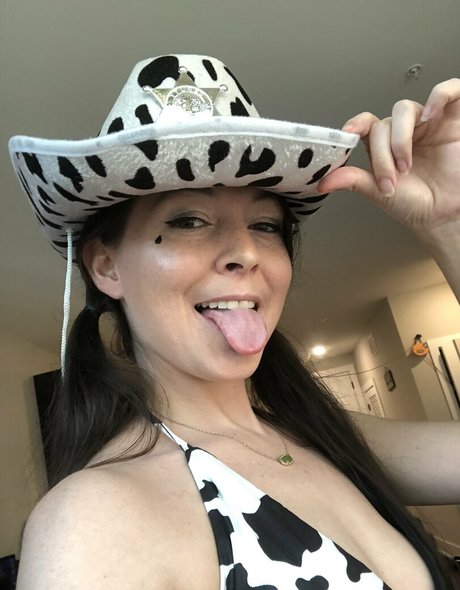 Zhaddie Grey star exclusive img