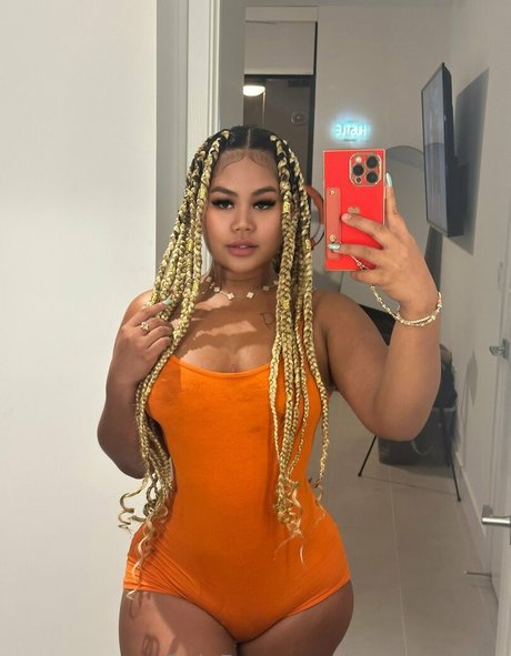 Tonti Thampitak perfect pornstar photos