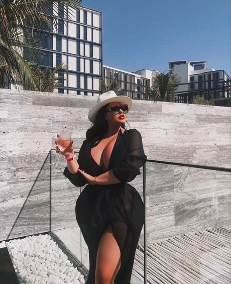 sxmonne nudes star pictures