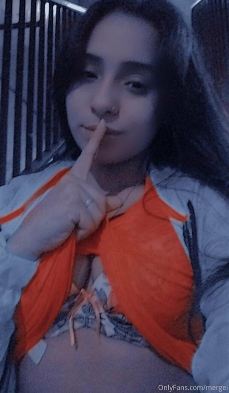 yiyisweetcousin free pornstar photo