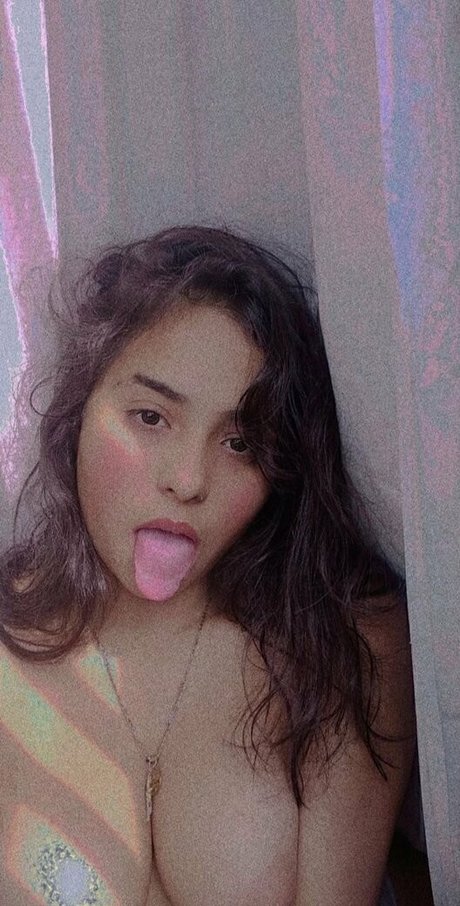 yiyisweetcousin free star image