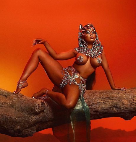 Nicki Minaj perfect actress picture