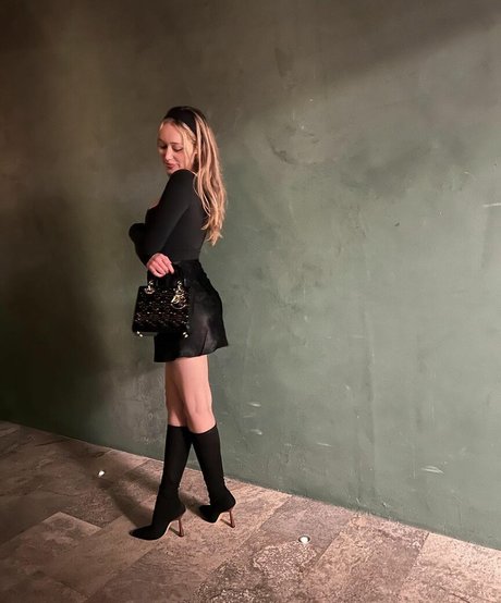 lesbian massage onlyfans hot sex img