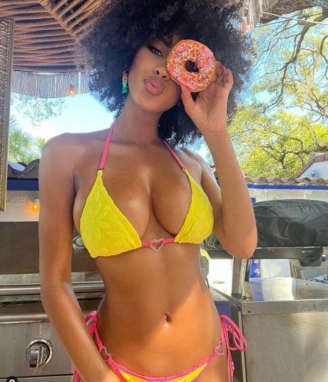 Briana Smith nice model images