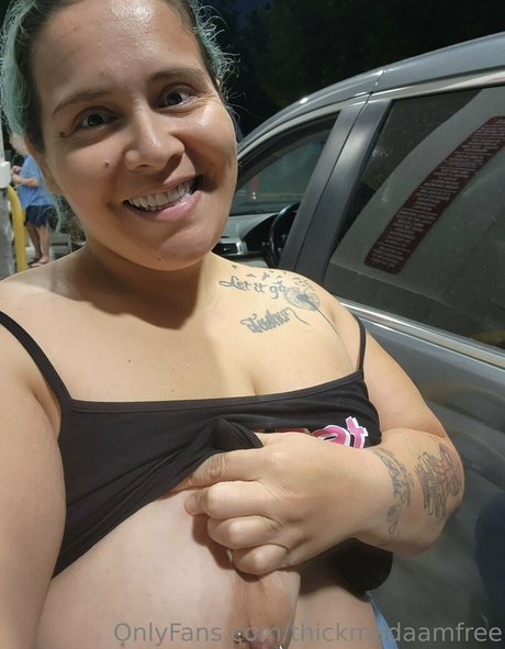 thickmadaamfree naked pornstar picture