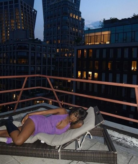 Majormommyissues star naked photos