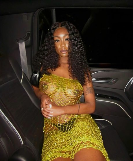 mirror selfie onlyfans beautiful porn galleries