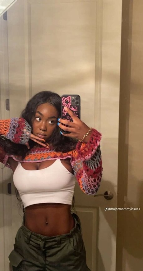 Majormommyissues model pornographic img