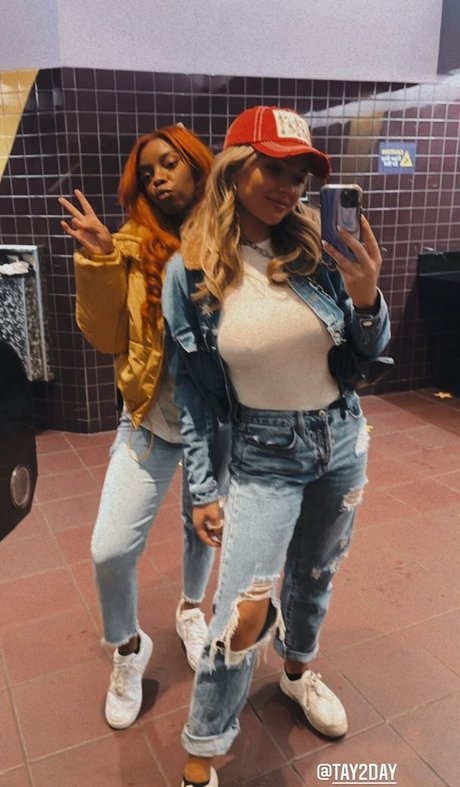 huge fake tits onlyfans top galleries