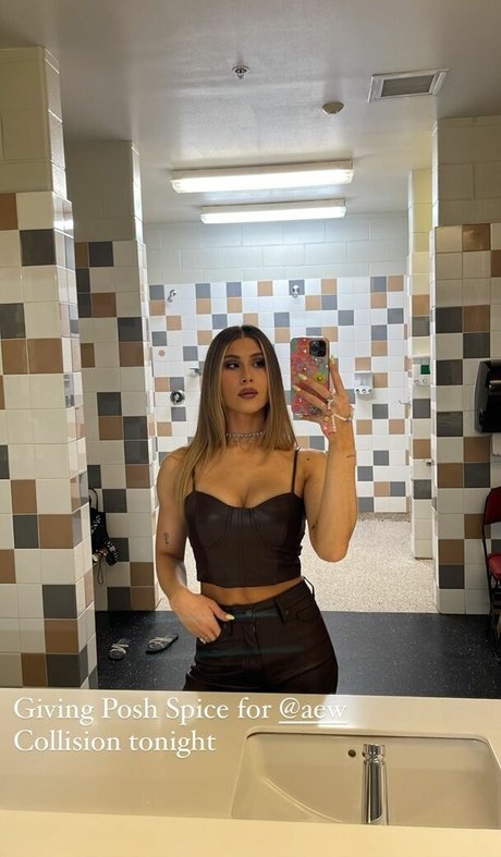 Lexy Nair star hd pics