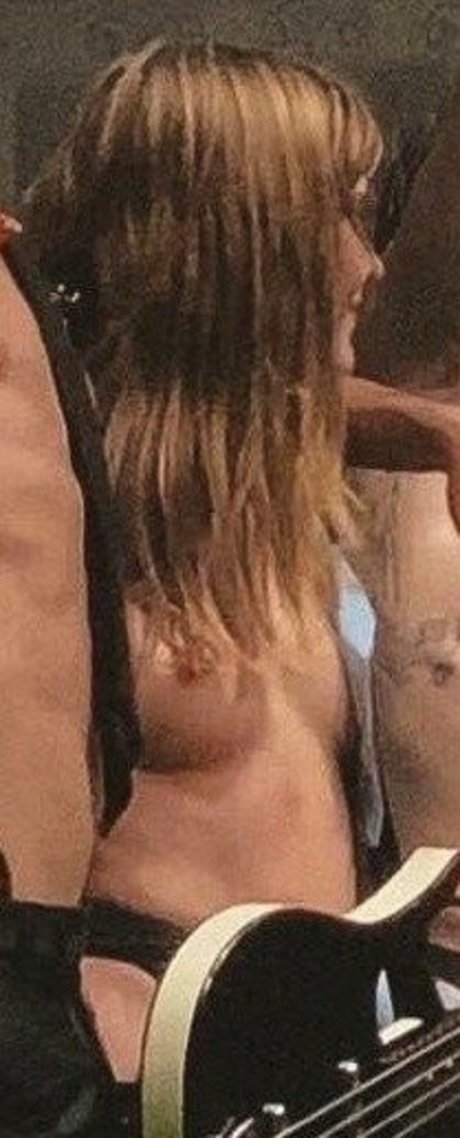 mirror selfie onlyfans sexy pictures