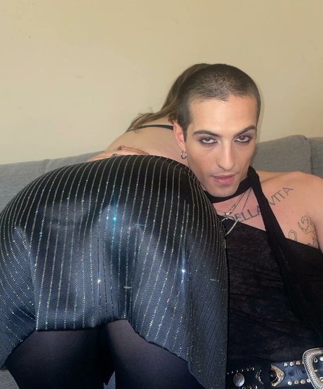 sexy selfie onlyfans top gallery