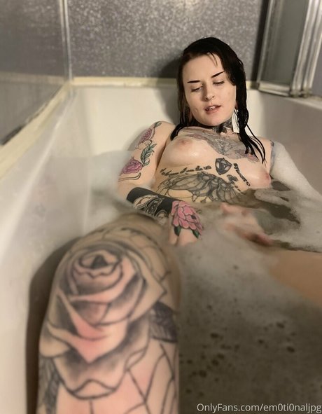 skinny asian teen onlyfans free naked photo