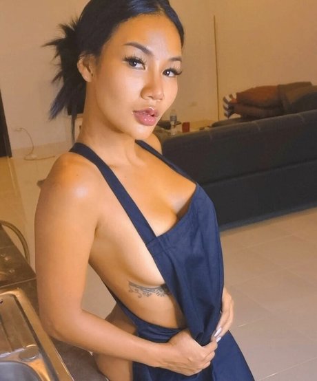 Reeno Ploy pornstar photos