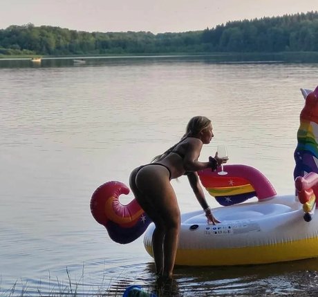 Johanna Juhlin free star galleries