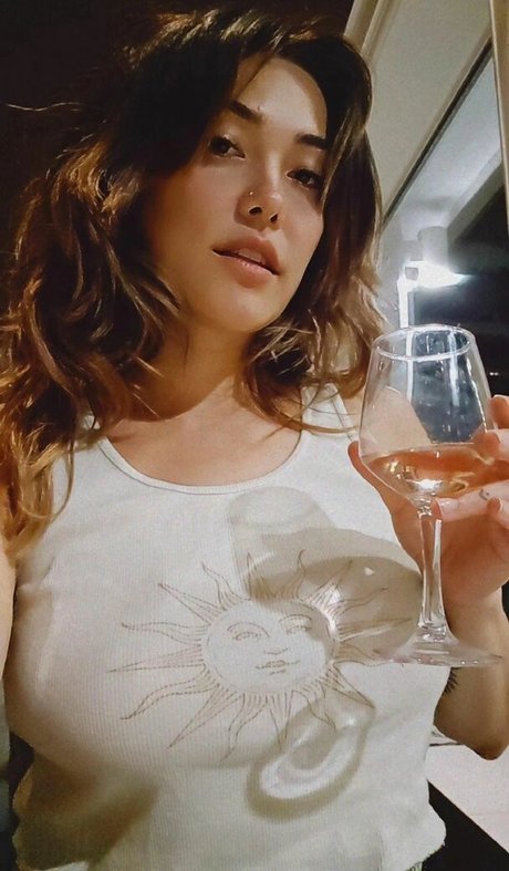 AvaGG free actress pic