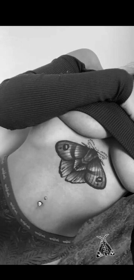 Tegan Tinks model adult archive