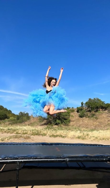 Maddie Ziegler model nice photo