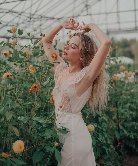 queen astraea pornographic model img