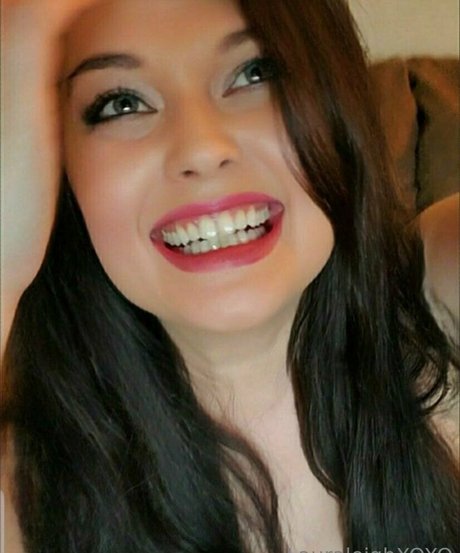 the laurajohnson free actress images