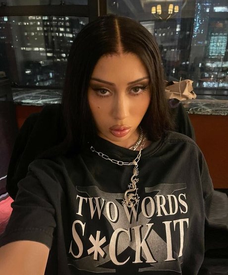 Kali Uchis star nice image