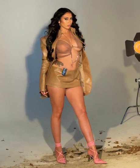 Kali Uchis naked pornstar pic