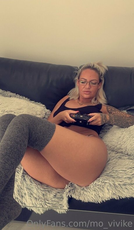 mo vivike pornstar adult photos