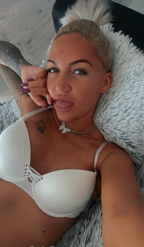 mo vivike star erotic pictures