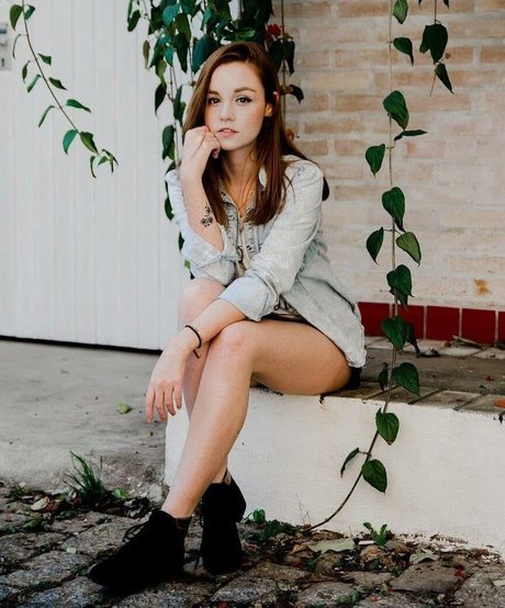 Flavia Sayuri star porn archive