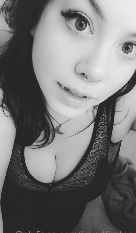 foxedfiretoo nudes actress galleries