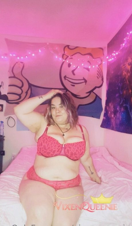vixenqueenie beautiful pornstar picture