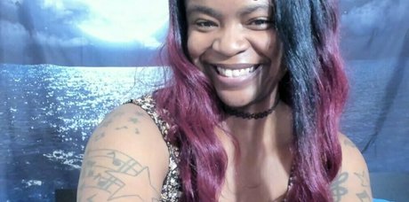 yummybrownfox xxx actress image