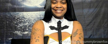 yummybrownfox model porn gallery