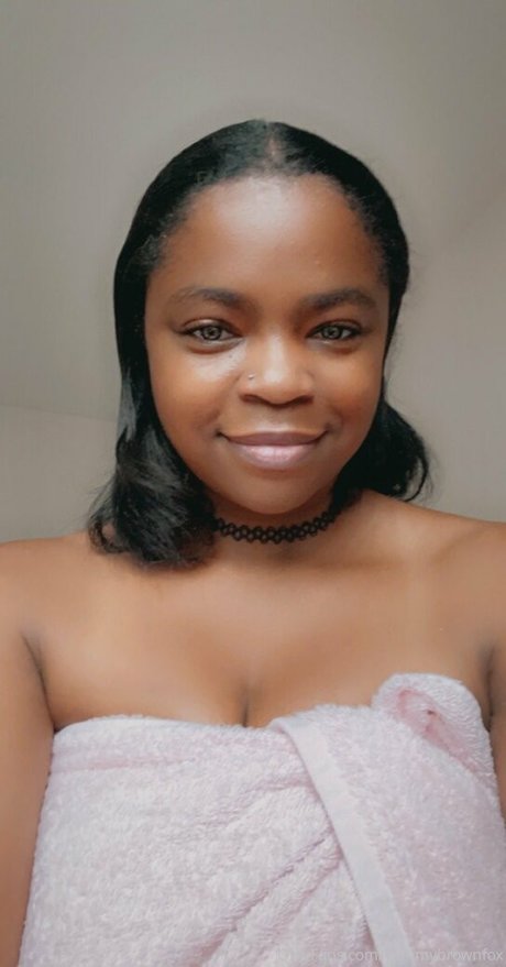 yummybrownfox pornstar top images