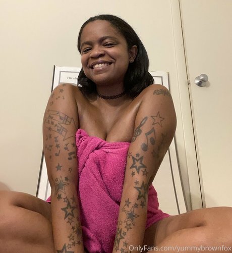yummybrownfox pornstar nice pic